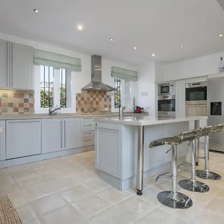 La Quinta 5 Bedroom With Heated Pool Villa San Pedro de Alcántara