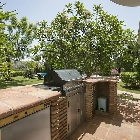 La Quinta 5 Bedroom With Heated Pool
