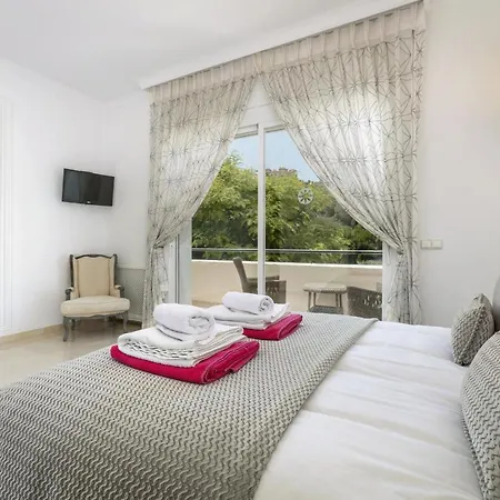 Villa La Quinta 5 Bedroom With Heated Pool *