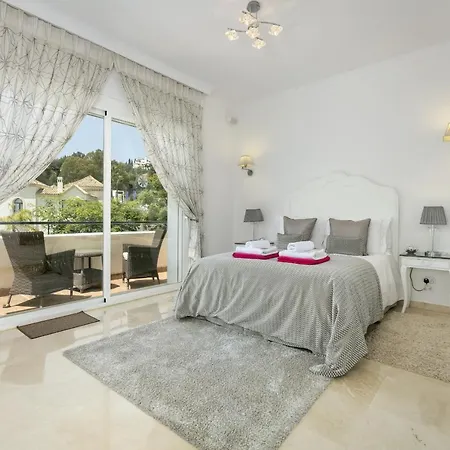La Quinta 5 Bedroom With Heated Pool San Pedro de Alcántara