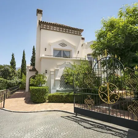 La Quinta 5 Bedroom With Heated Pool San Pedro de Alcántara
