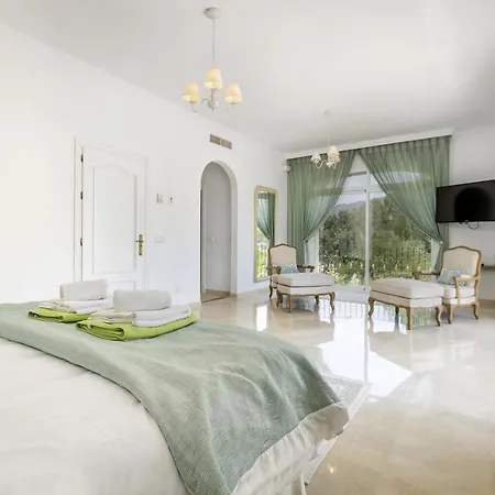 La Quinta 5 Bedroom With Heated Pool Villa *