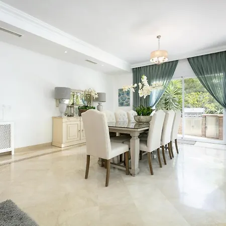 Villa La Quinta 5 Bedroom With Heated Pool *